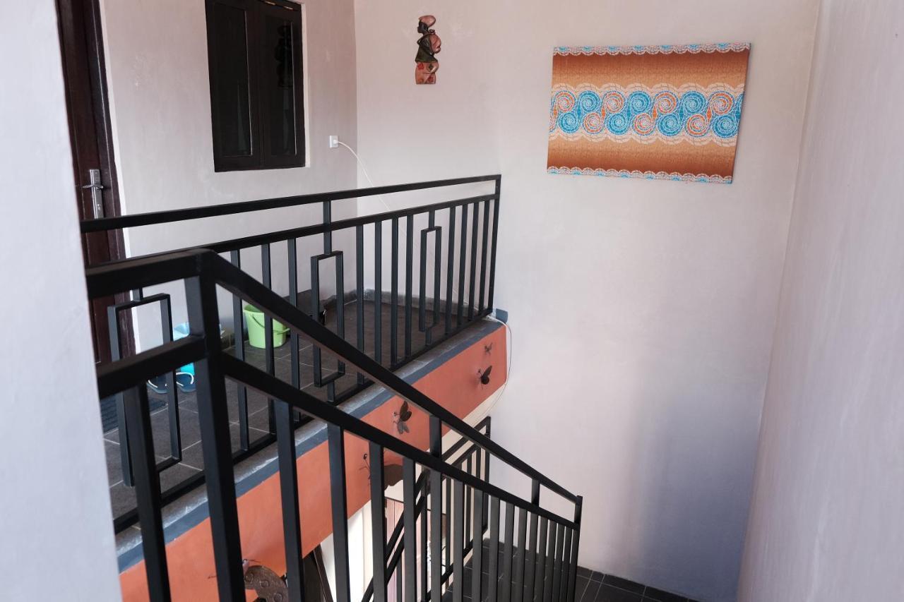 Rumah Marianne Sorong Exteriör bild
